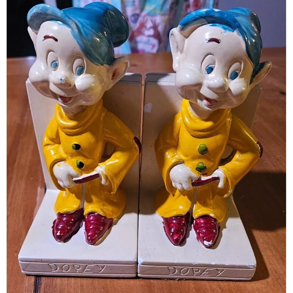 RARE VTG Modeware Dopey Bookend La Mode Studios copr 1938 W.D. Enterprises. 1508